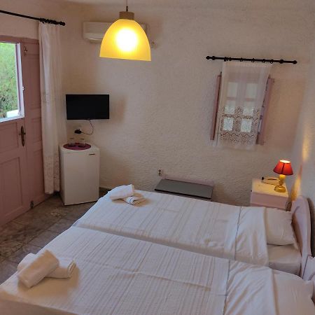 Porto Sikinos Hotel Alopronia Esterno foto