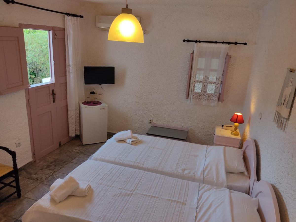 Porto Sikinos Hotel Alopronia Esterno foto